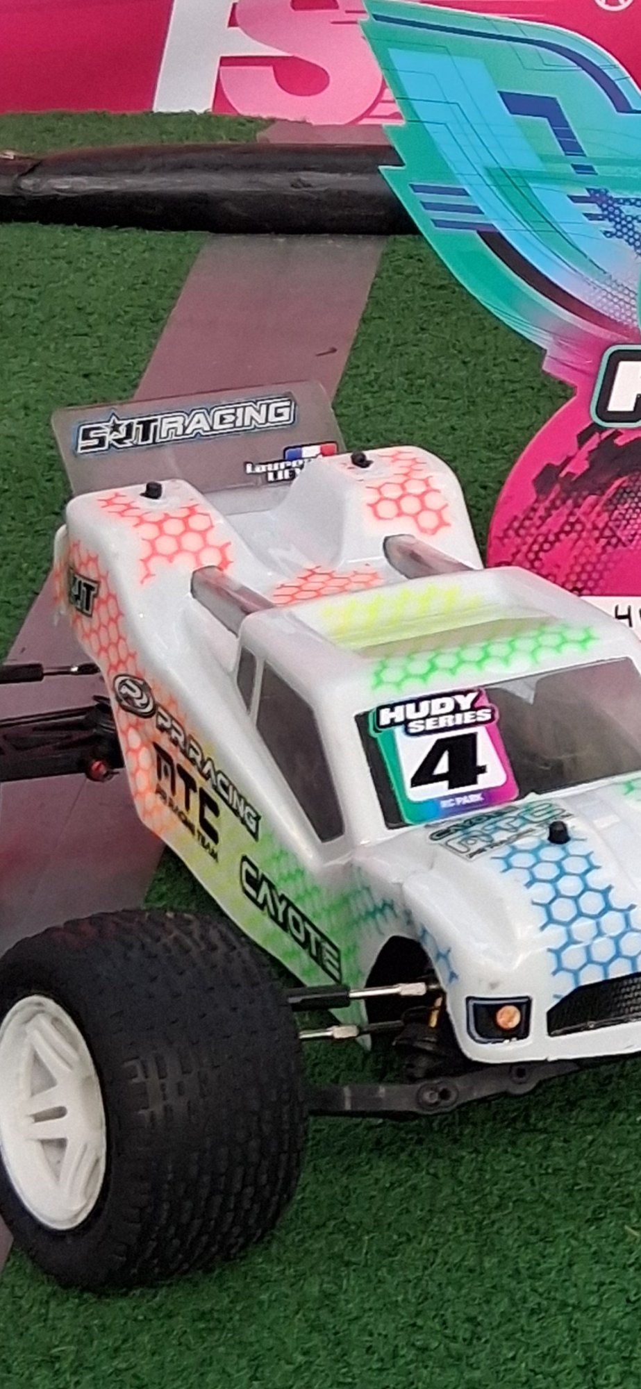 PR Racing B10tr, Stadium Truck 1/10, voiture radiocommandée de Laurent Lievre, RC Park