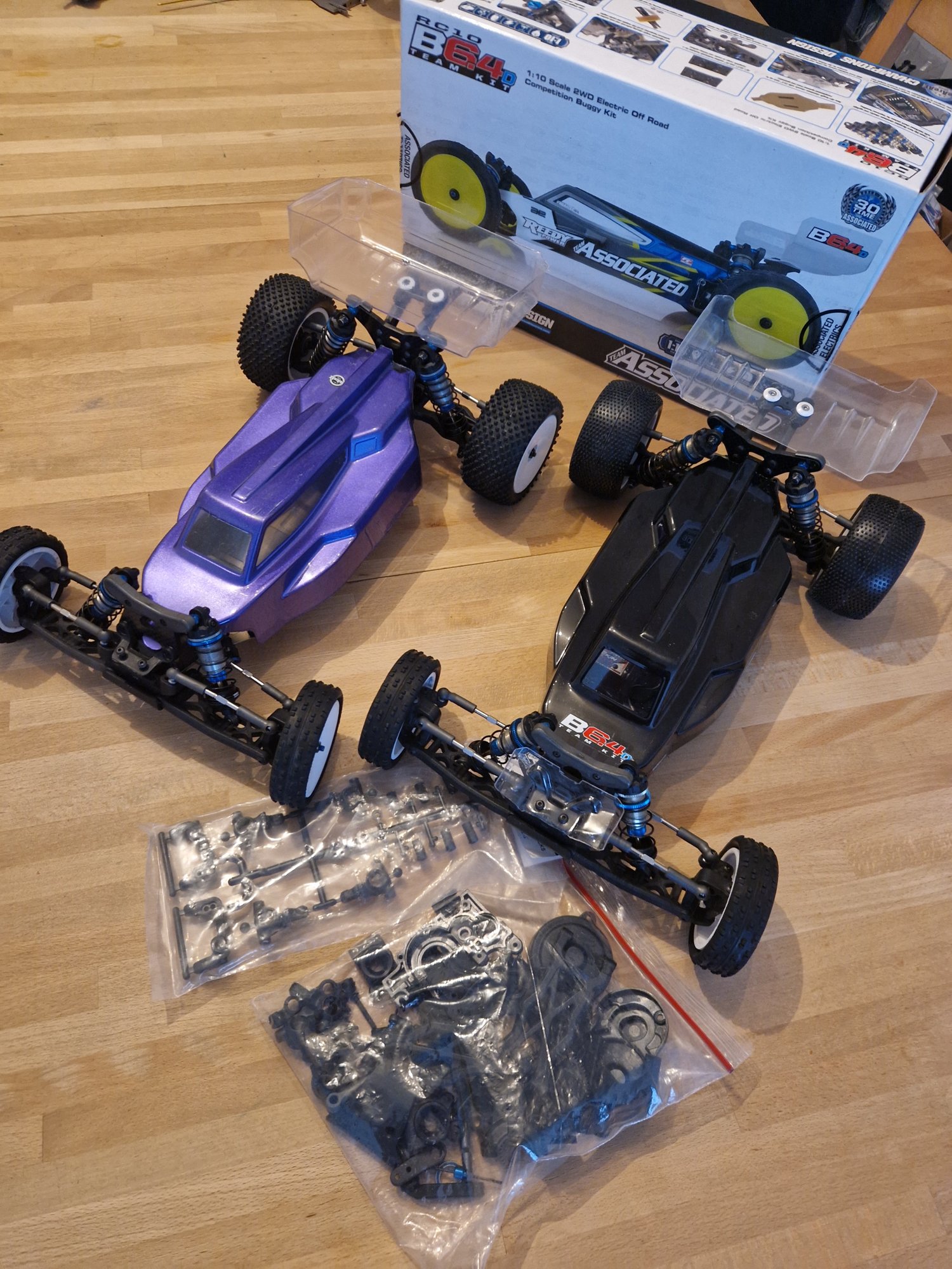 2 Team Associated B6.4d