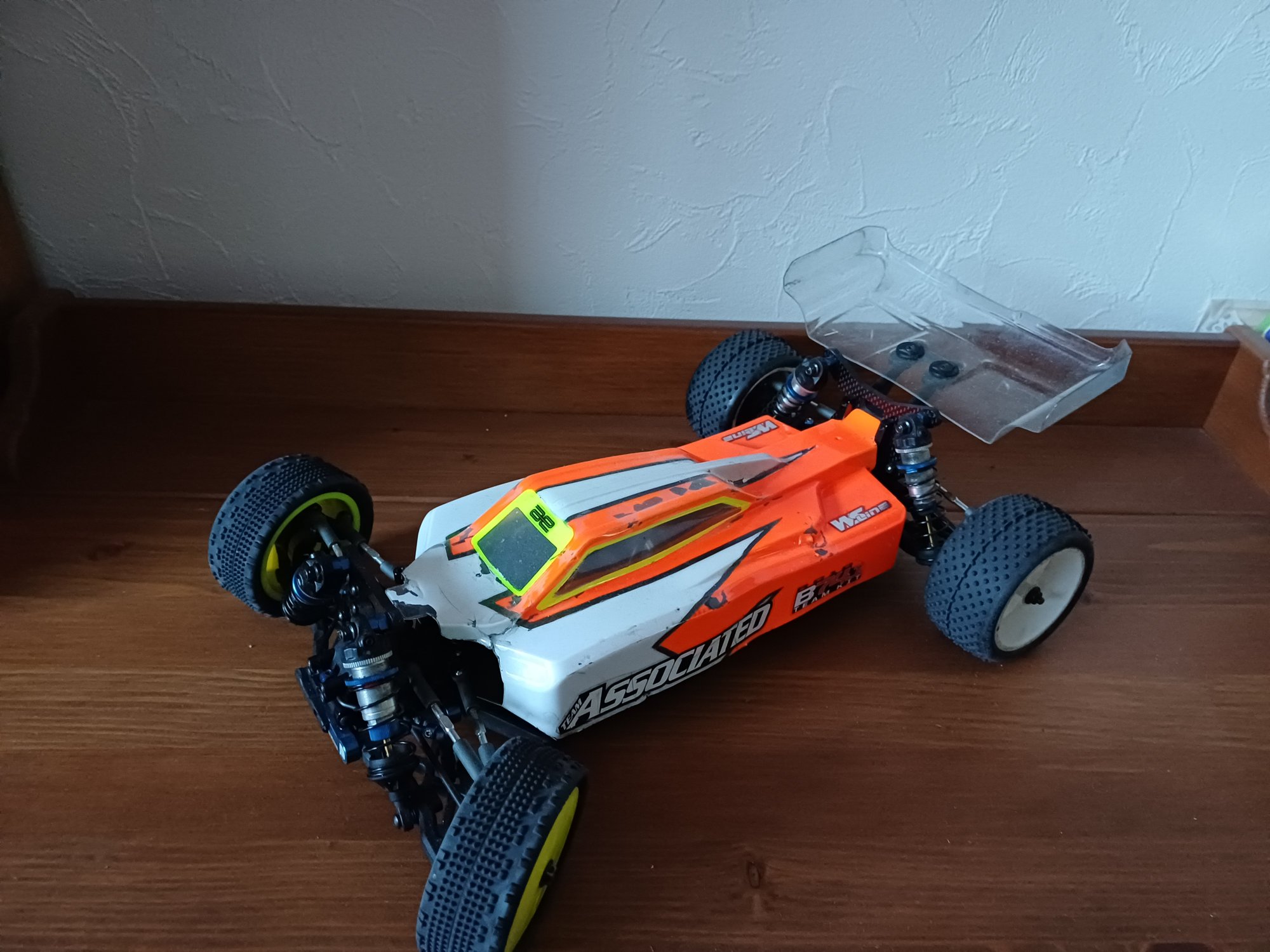 B74.1 carpet, Voiture RC, Comme neuf, Lambersart, petite annonce RC sur Pitboard